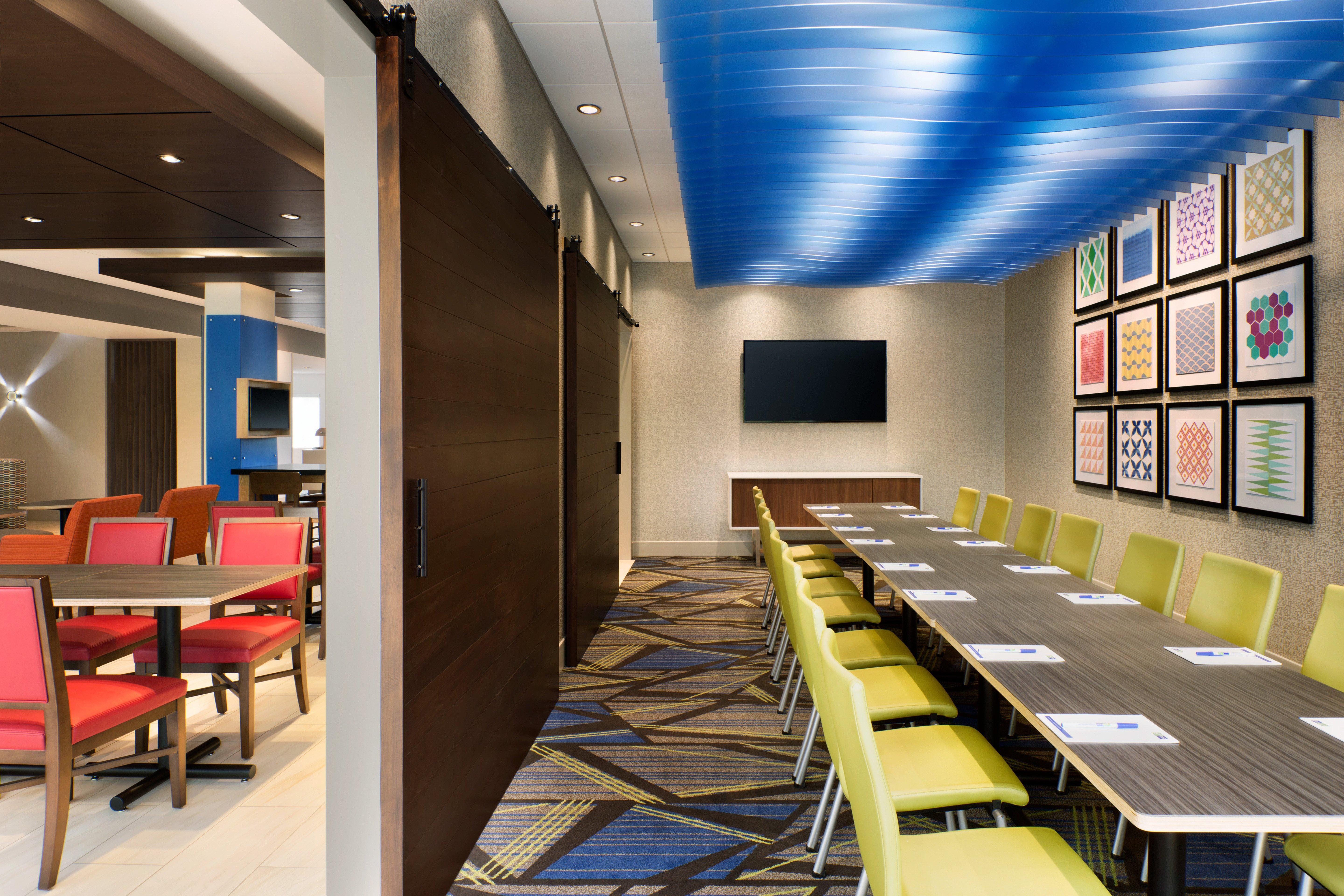 Holiday Inn Express & Suites Allen Park By Ihg Exterior foto